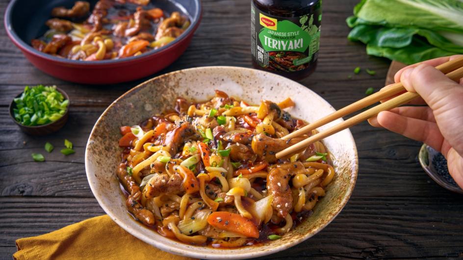 Udon s houbami a teriyaki