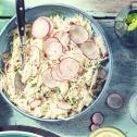Letní coleslaw s ředkvičkami a pažitkou