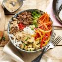 Bibimbap - korejský pokrm s hovězím masem